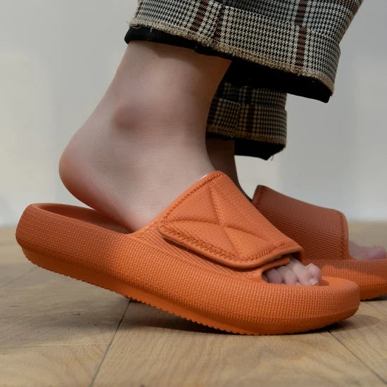 Adjustable Strap Cloud Slides