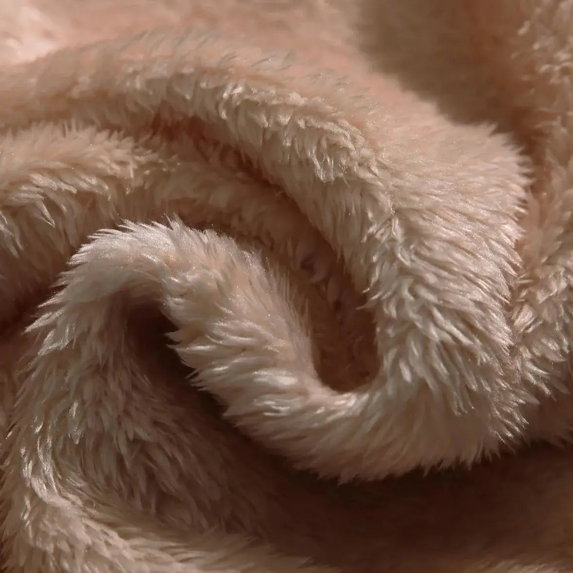 Novarillo™ Fluffy Hoodie