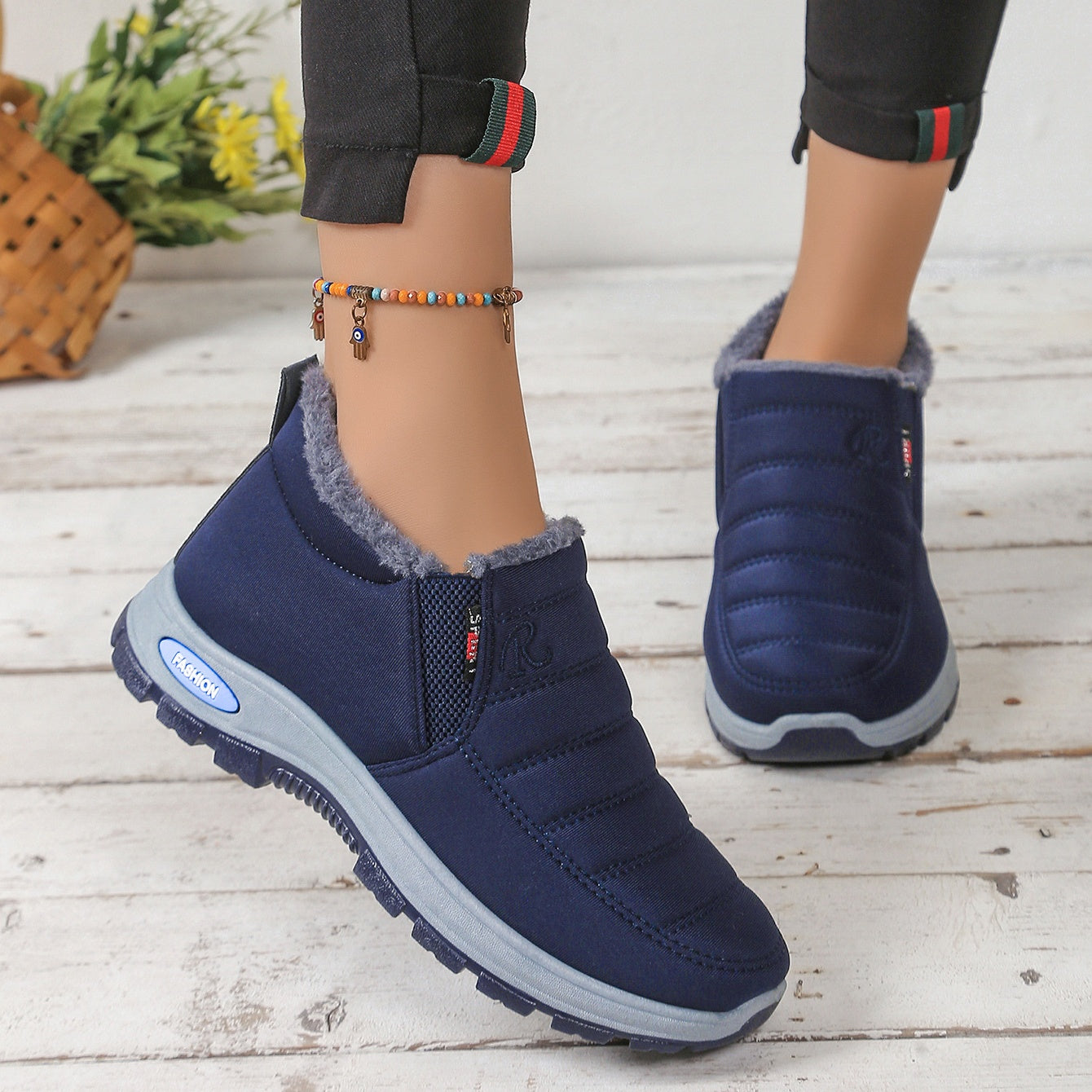 Unisex Warm Sheepskin-Lined Boots , Easy To Wear, Comfortable When Walking