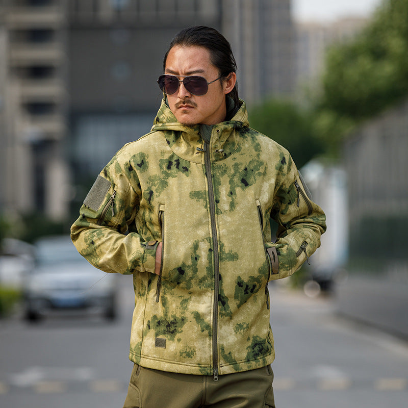 Men's Fleece-Lined Camouflage Softshell Tactical Jacket