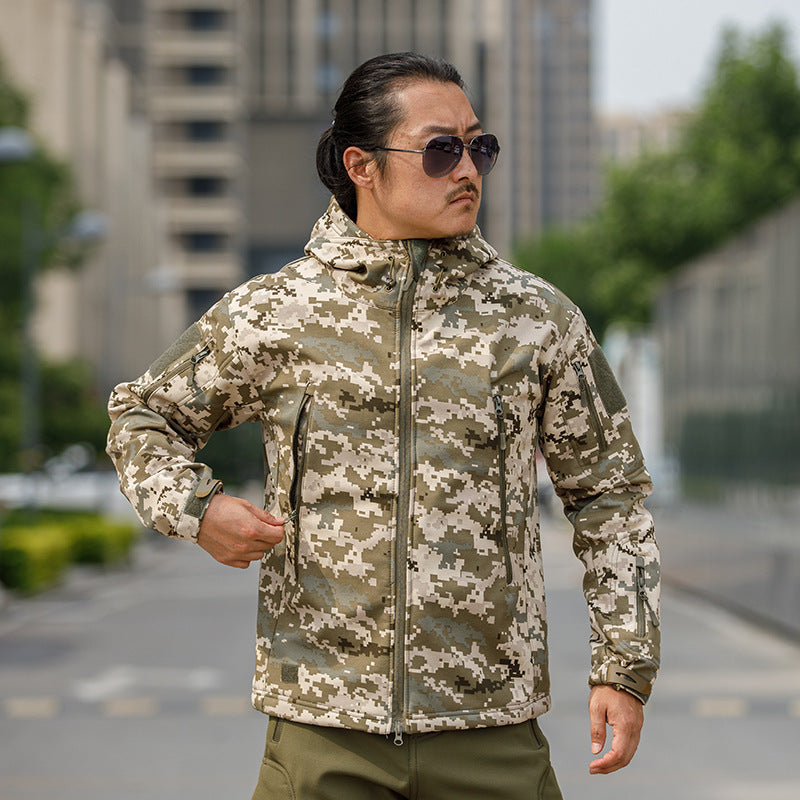 Men's Fleece-Lined Camouflage Softshell Tactical Jacket