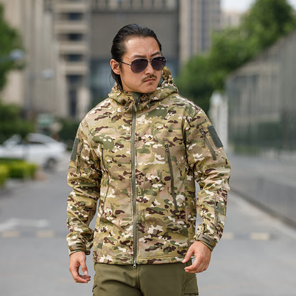 Men's Fleece-Lined Camouflage Softshell Tactical Jacket
