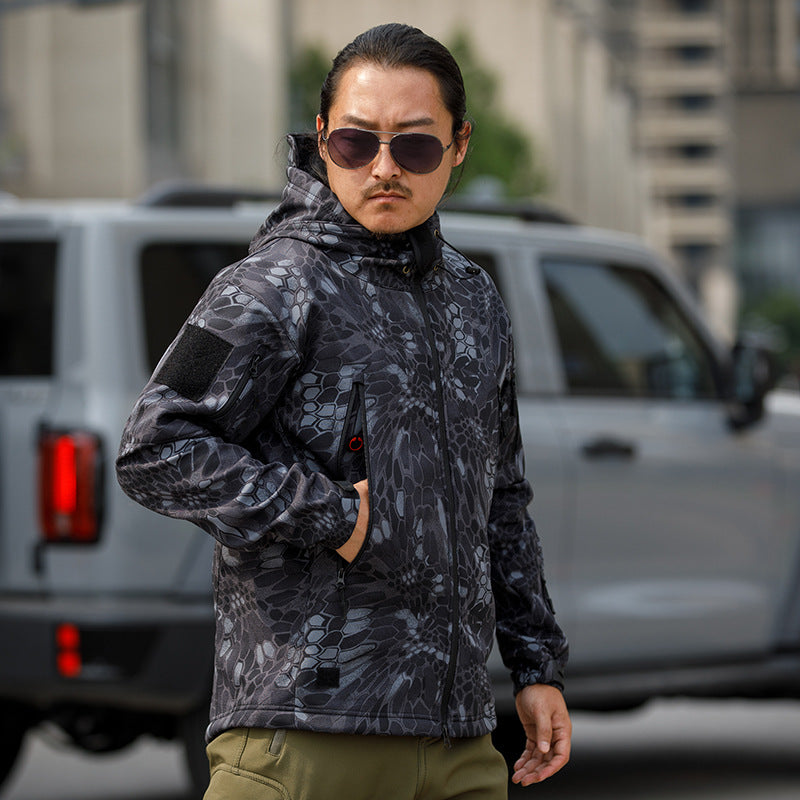 Men's Fleece-Lined Camouflage Softshell Tactical Jacket