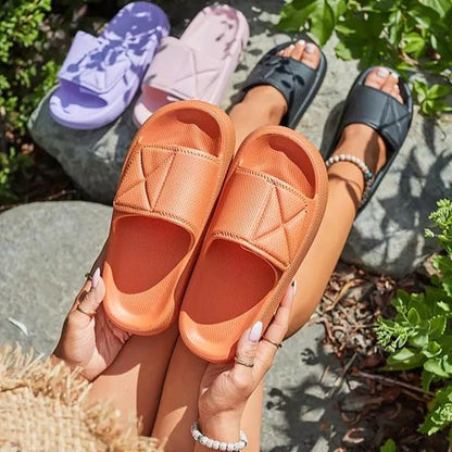 Adjustable Strap Cloud Slides