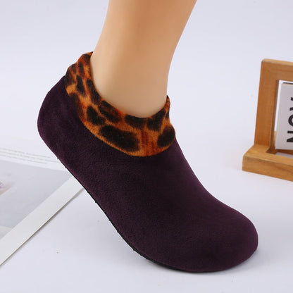 Non-slip thermal socks for indoor use